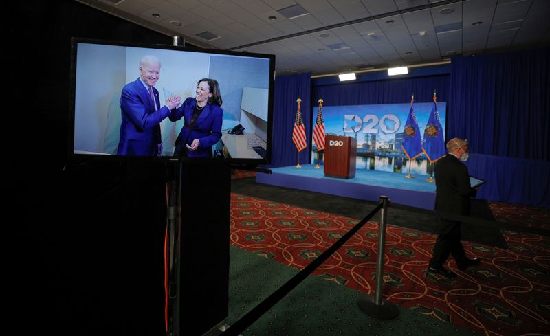 &copy; Reuters. 米民主党大会2日目、バイデン氏を大統領候補に正式指名へ