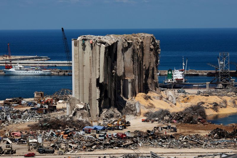&copy; Reuters. مفتي لبنان يحث على إجراء تحقيق دولي في انفجار بيروت