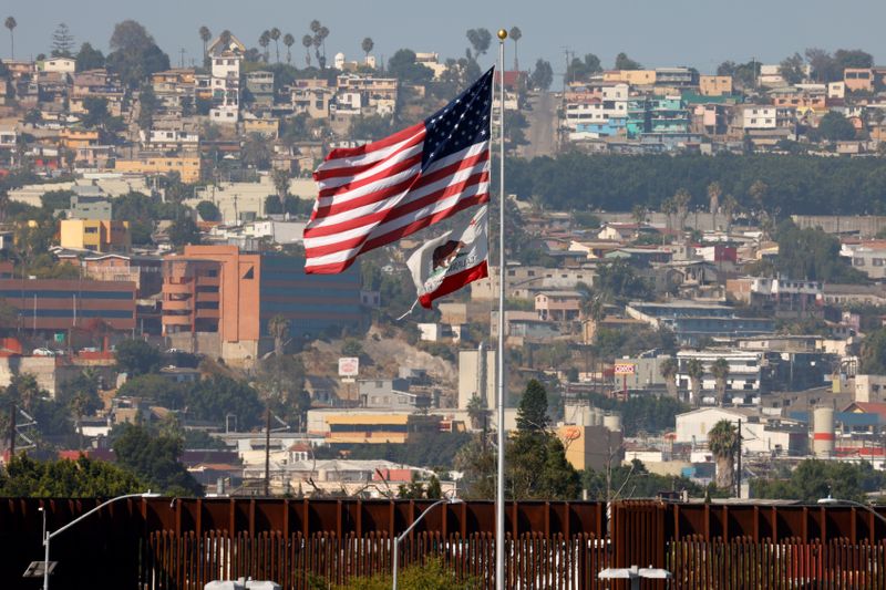 &copy; Reuters. 国境通過車へのトランプ氏課税案、メキシコの市長が批判