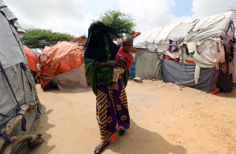 © Reuters. Uproar after Somali lawmaker presents bill to legalise child marriage