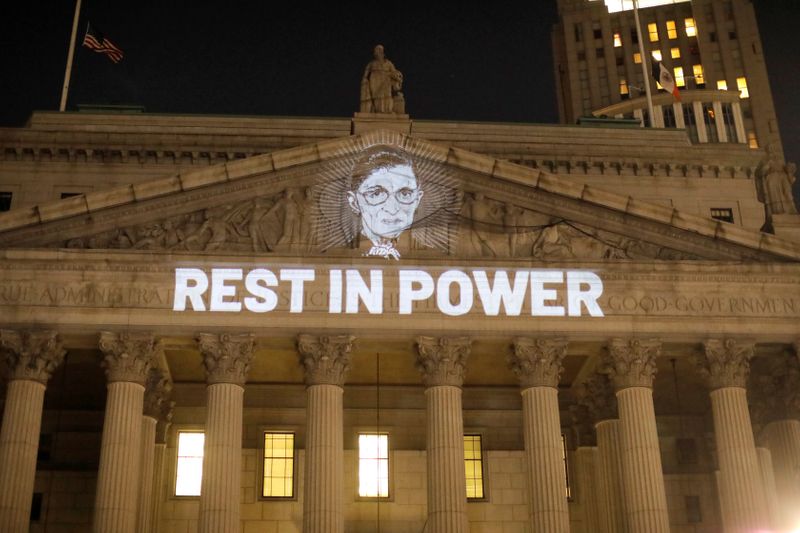 © Reuters. An image of Associate Justice of the Supreme Court of the United States Ruth Bader Ginsburg is projected onto the New York State Civil Supreme Court in Manhattan, New York City, U.S. after she passed away