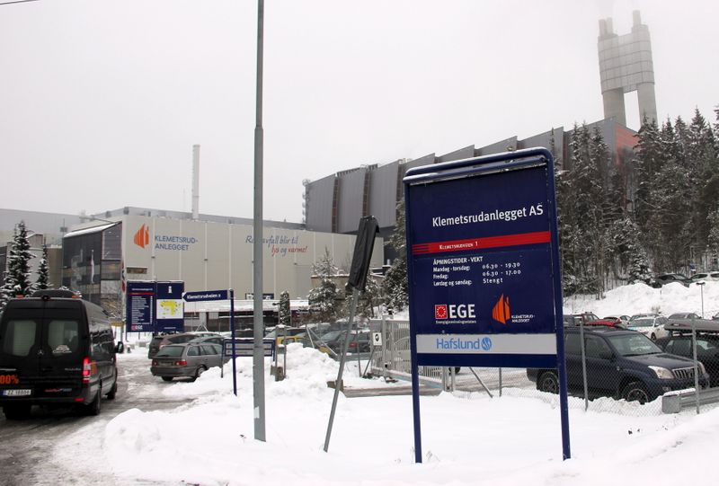 &copy; Reuters. FILE PHOTO: A general view of the Klemetsrud incinerator in Oslo