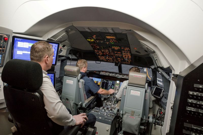 &copy; Reuters. FILE PHOTO: FILE PHOTO: An inside view of the Icelandair Boeing 737 MAX training simulator in the TRU Flight Training Iceland in Reykjavik