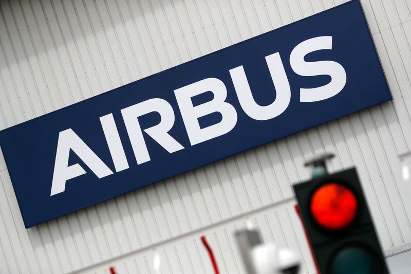 &copy; Reuters. FILE PHOTO: Airbus logo at the entrance of the Airbus facility in Bouguenais