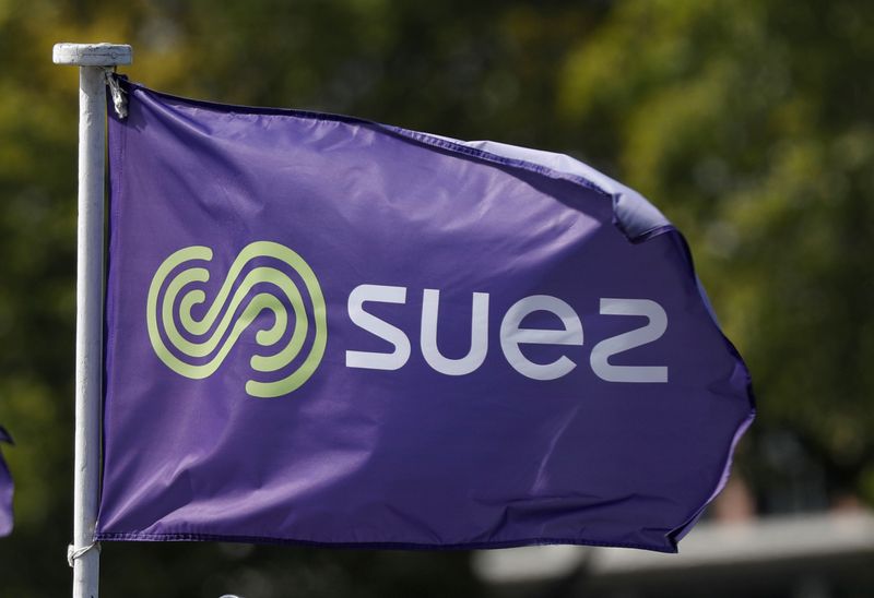 © Reuters. SUEZ REVOIT À LA HAUSSE LES OBJECTIFS DE SON PLAN STRATÉGIQUE