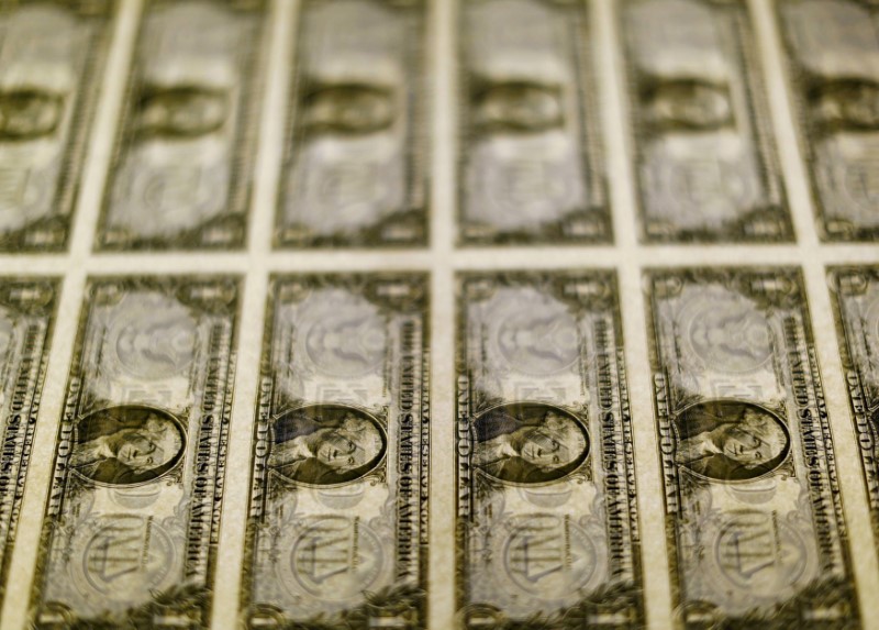Dólar engata alta ante real após sinalizações do Fed sobre economia