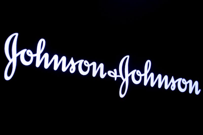 &copy; Reuters. FILE PHOTO: The company logo for Johnson &amp; Johnson is displayed on a screen to celebrate the 75th anniversary of the company&apos;s listing at the NYSE in New York