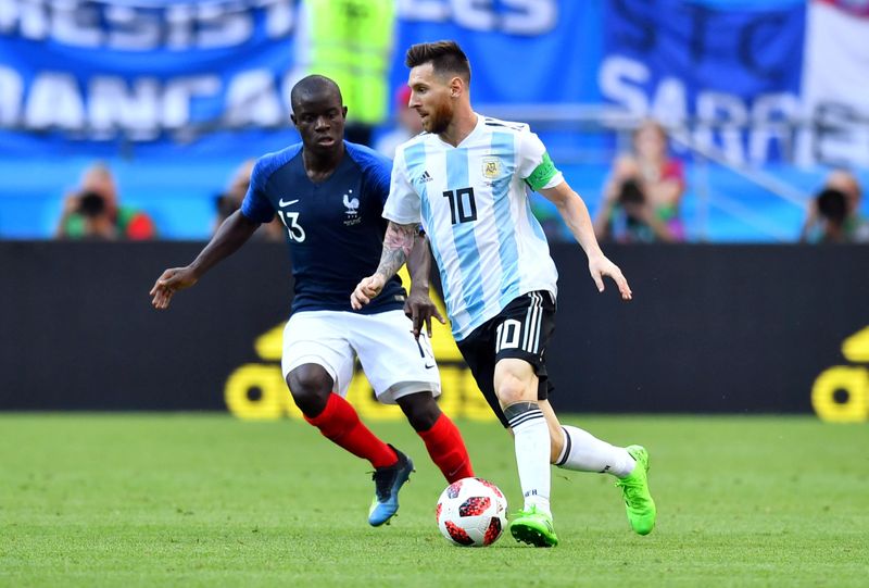 &copy; Reuters. FILE PHOTO: World Cup - Round of 16 - France vs Argentina