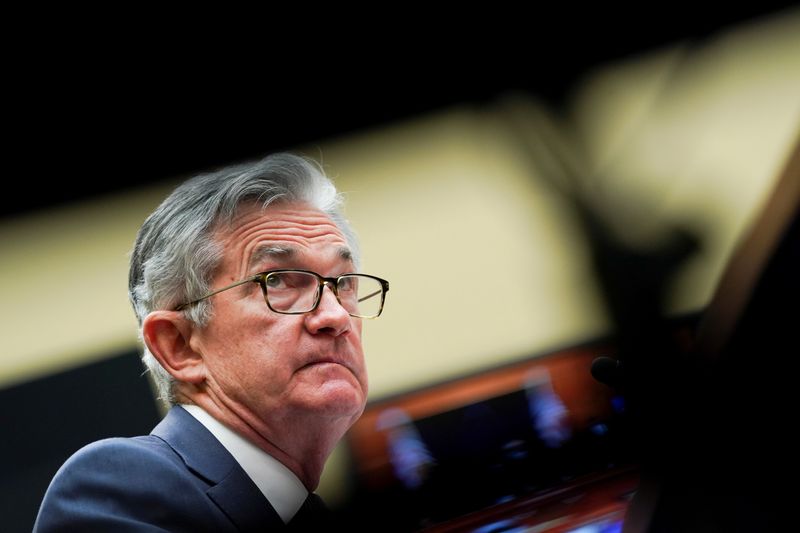 © Reuters. Federal Reserve Chair Jerome Powell testifies at House Select Subcommittee on the coronavirus hearing in Washington