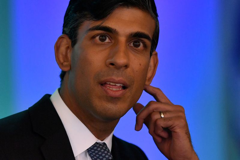 &copy; Reuters. FILE PHOTO: Britain&apos;s Chancellor of the Exchequer Rishi Sunak launches his &apos;Kickstart&apos; scheme, in London