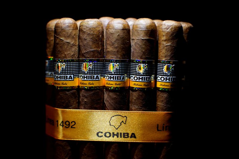 © Reuters. FILE PHOTO: Cohiba cigars are seen on display at the 19th Habanos Festival in Havana, Cuba