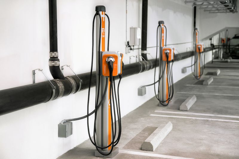 © Reuters. A ChargePoint charging location is seen in this undated handout photo