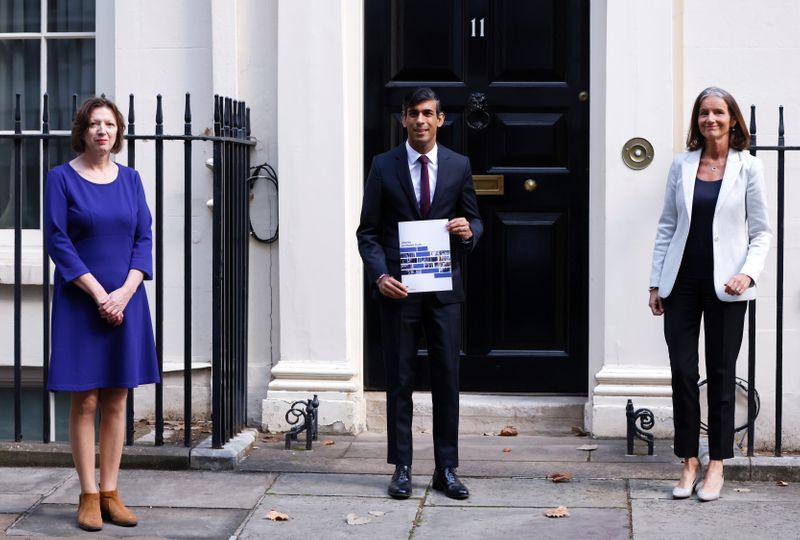 © Reuters. Britain's Chancellor of the Exchequer Rishi Sunak, Frances O'Grady, General Secretary of the TUC and Dame Carolyn Fairbairn are seen at Downing Street in London