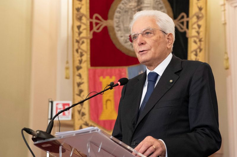 &copy; Reuters. Presidente da Itália, Sergio Mattarella, discursa em universidade em Sassari