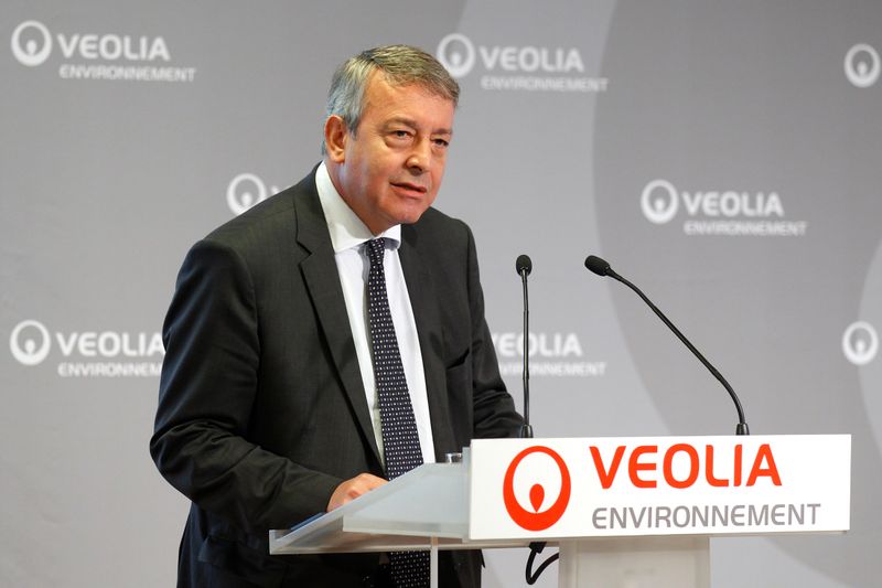 © Reuters. VEOLIA MAINTIENT SON OFFRE À ENGIE SUR SUEZ MALGRÉ LES OBSTACLES
