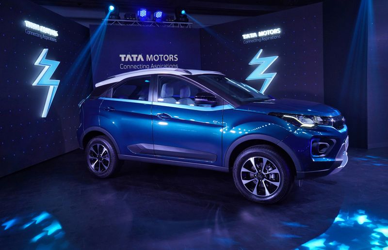 © Reuters. FILE PHOTO: Tata Motors' electric sport-utility vehicle (SUV) Nexon EV is displayed during its launch in Mumbai