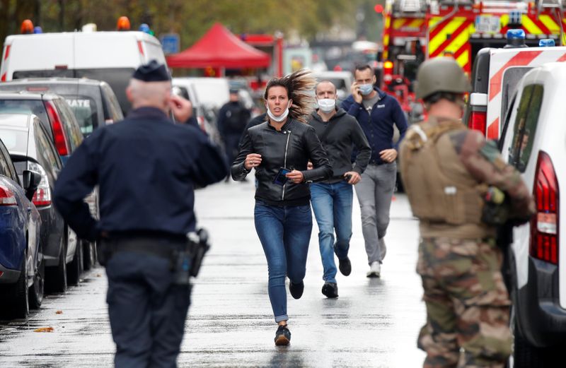 &copy; Reuters. パリで刃物襲撃、2人負傷　シャルリエブド元本社付近