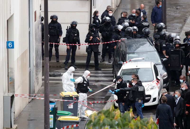 &copy; Reuters. &quot;كابوس لا ينتهي&quot;.. العنف يعود إلى شارع في باريس شهد الهجوم على شارلي إبدو