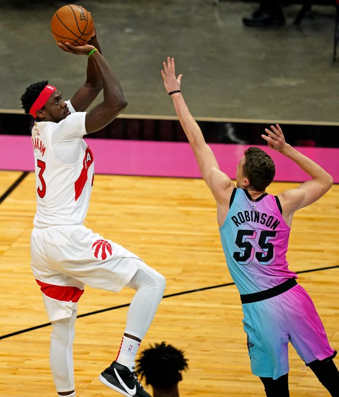 © Reuters. NBA: Toronto Raptors at Miami Heat
