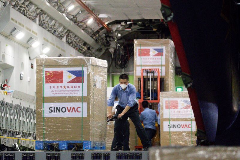 © Reuters. First shipment of COVID-19 vaccine arrives in Philippines