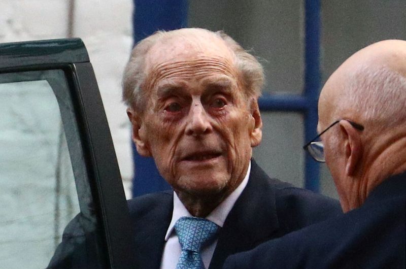 &copy; Reuters. FILE PHOTO: Britain&apos;s Prince Philip leaves the King Edward VII&apos;s Hospital in London