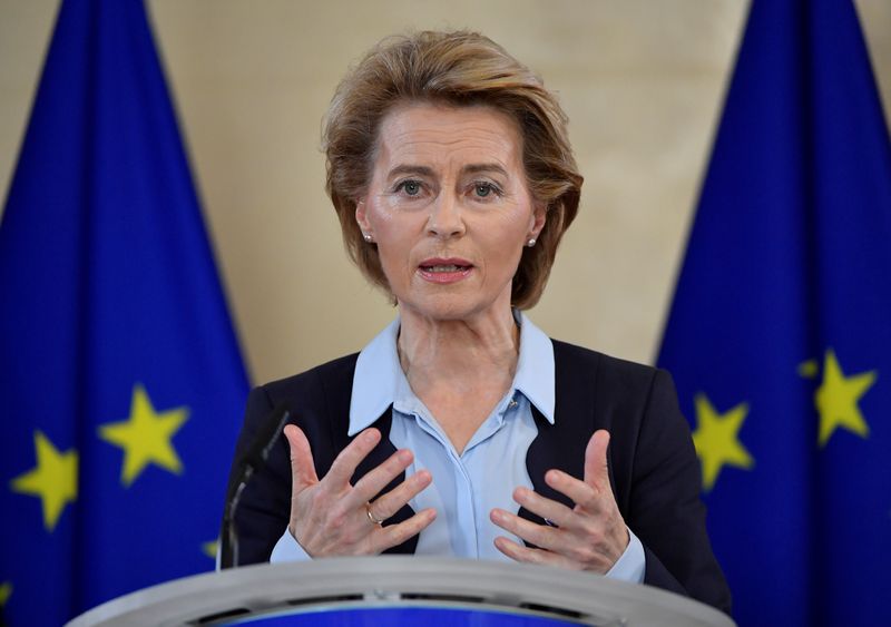 &copy; Reuters. FILE PHOTO: Germany&apos;s Merkel, EU&apos;s von der Leyen hold virtual joint news conference