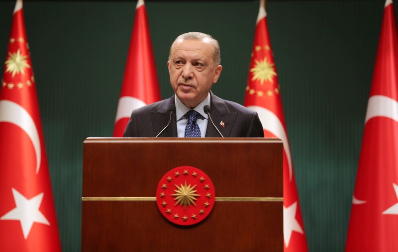 © Reuters. أردوغان: تركيا ترفع إجراءات العزل العام خلال العطلات الأسبوعية في بعض المدن