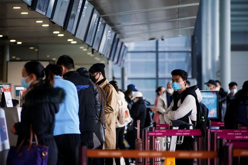 Un experto insta a abrir los viajes entre China y EEUU si se logra la inmunidad colectiva