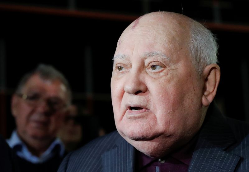 &copy; Reuters. FILE PHOTO: Former Soviet President Gorbachev attends the premiere of the documentary film &quot;Meeting Gorbachev&quot; in Moscow