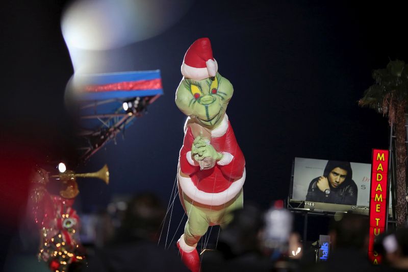 &copy; Reuters. FILE PHOTO: A Dr. Seuss The Grinch balloon appears in the 84th Annual Hollywood Christmas Parade in the Hollywood section of Los Angeles