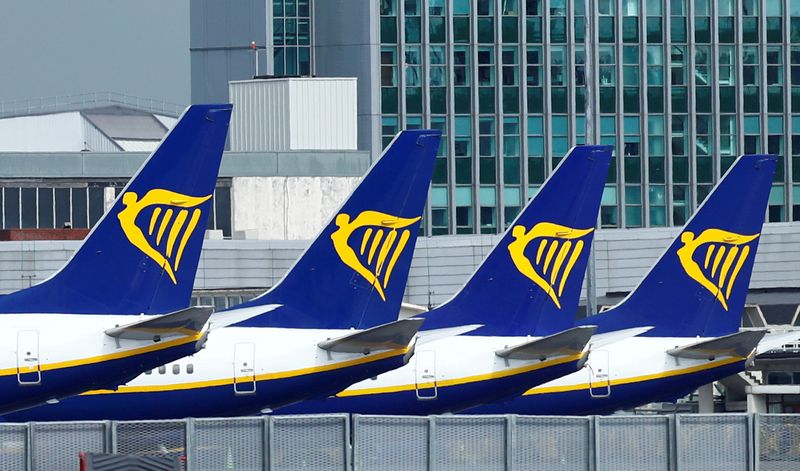 &copy; Reuters. Velivoli Ryanair all&apos;aeroporto di Dublino