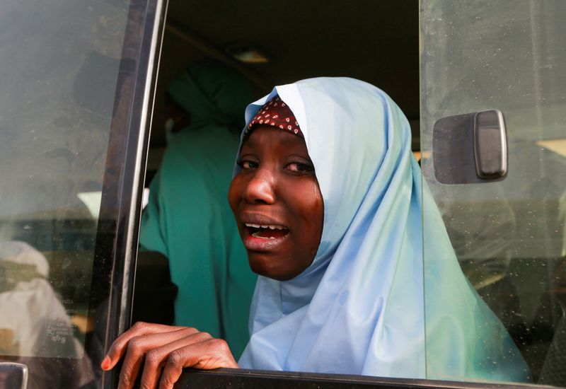 © Reuters. Arrival of the rescued JSS Jangebe schoolgirls in Jangebe