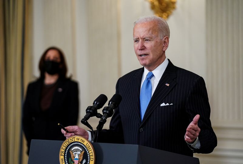 &copy; Reuters. Foto de archivo. El presidente de Estados Unidos, Joe Biden, habla sobre la respuesta a la pandemia de la enfermedad del coronavirus (COVID-19) en la Casa Blanca en Washington