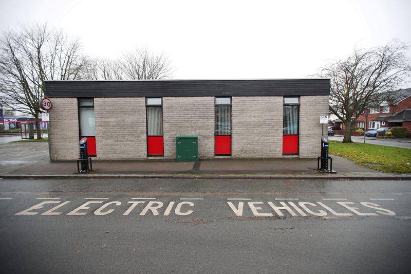 &copy; Reuters. FILE PHOTO: View of a charging point in Leyland