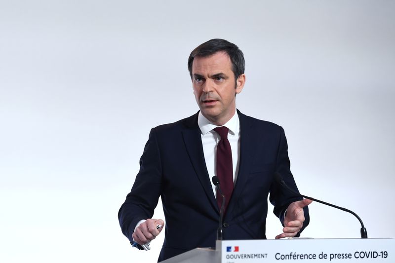 &copy; Reuters. Ministro da Saúde da França, Olivier Verán, durante entrevista coletiva em Paris