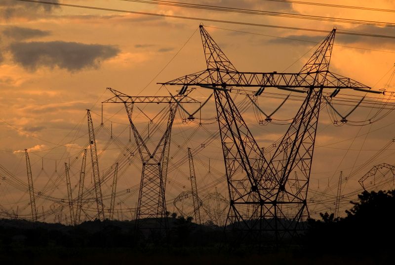 &copy; Reuters. Torres de transmissão de energia da estatal Eletronorte no Pará