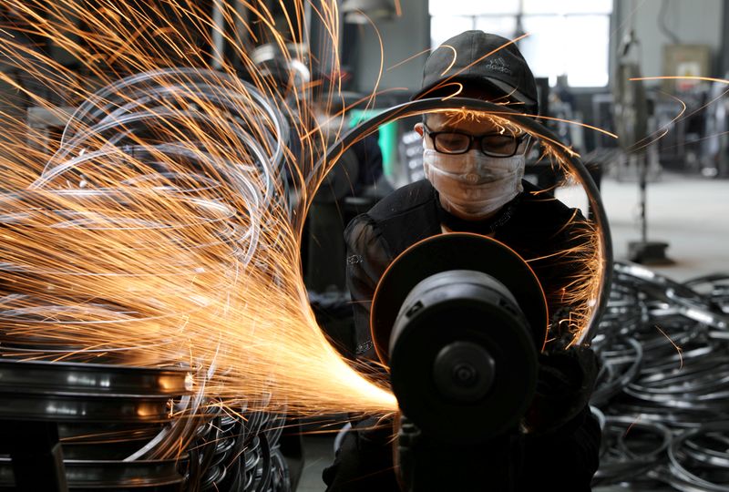 &copy; Reuters. Produção industrial da China desacelera em meio a gargalos de oferta September 2, 2019. China Daily via REUTERS/File Photo