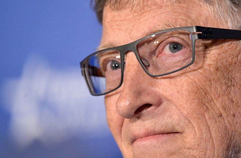 &copy; Reuters. Microsoft a mené en 2019 une enquête impliquant son co-fondateur Bill Gates pour une tentative de liaison présumée avec une employée il y a près de 20 ans, a annoncé lundi le groupe américain. /Photo d'archives/REUTERS/Eric Vidal