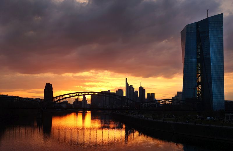&copy; Reuters. The headquarters of the European Central Bank (ECB) are seen during sunset as the spread of the coronavirus disease (COVID-19) continues in Frankfurt, Germany, March 26, 2021. REUTERS/Kai Pfaffenbach