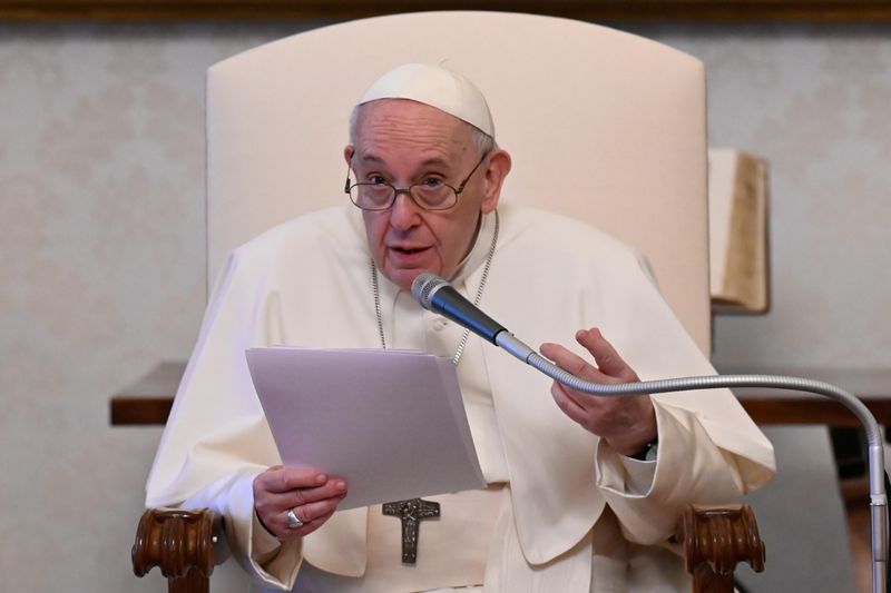 &copy; Reuters. Papa Francisco, no Vaticano
28/04/2021
Mídia do Vaticano/Divullgação via REUTERS