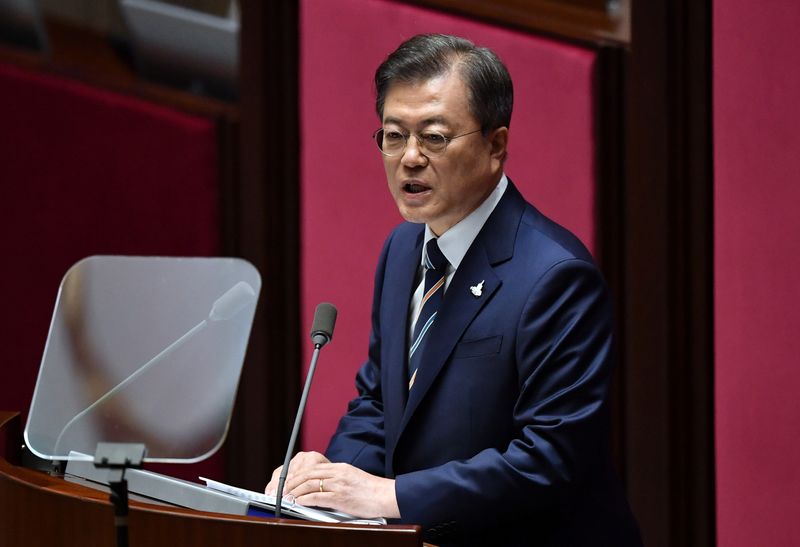 &copy; Reuters. FILE PHOTO: South Korea's President Moon Jae-in delivers a speech during the opening ceremony of the 21st National Assembly, in Seoul, South Korea July 16, 2020. Jung Yeon-je/Pool via REUTERS