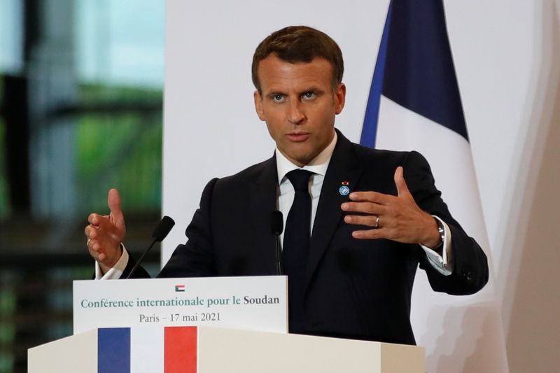 &copy; Reuters. الرئيس الفرنسي إيمانويل ماكرون في باريس يوم 17 مايو أيار 2021. تصوير: سارة ميسونيه - رويترز.