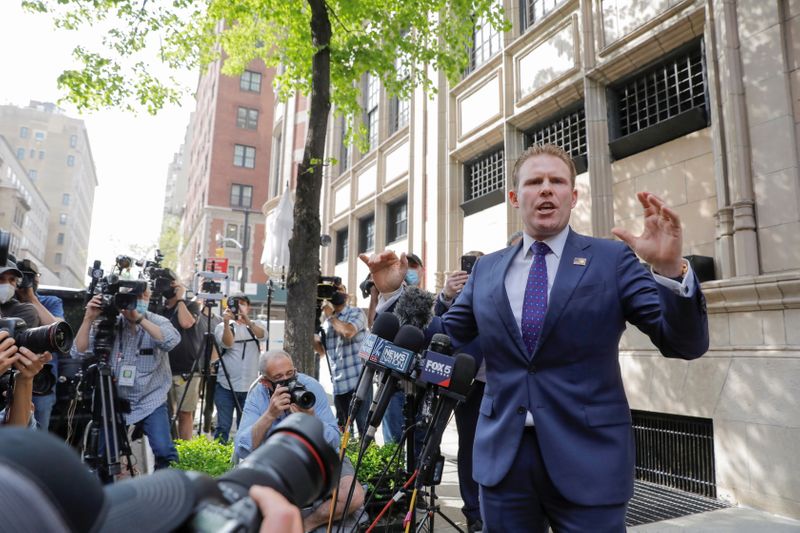 &copy; Reuters. FILE PHOTO: Andrew Giuliani, son of Former New York City Mayor Rudy Giuliani, personal attorney to U.S. President Donald Trump, addresses the media outside Rudy Giuliani's apartment in Manhattan, New York City, New York, U.S. April 28, 2021. REUTERS/Andre