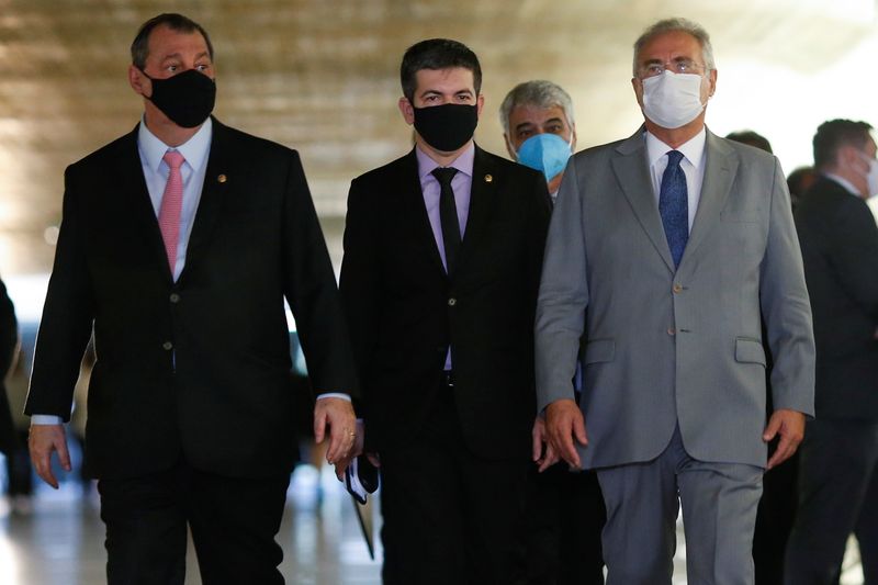 © Reuters. Senadores Omar Aziz, Randolfe Rodrigues e Renan Calheiros, presidente, vice e relator da CPI da Covid, no Senado
27/04/2021 REUTERS/Adriano Machado