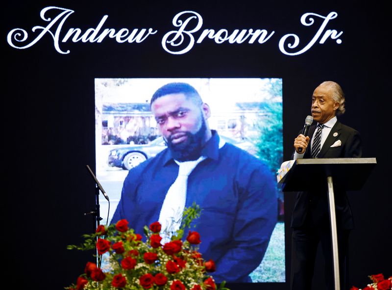 &copy; Reuters. FILE PHOTO: Reverend Al Sharpton delivers the eulogy at the funeral for Andrew Brown Jr. in Elizabeth City, North Carolina, U.S. May 3, 2021.   REUTERS/Jonathan Drake