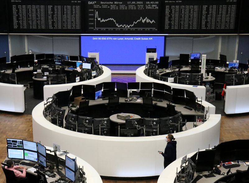 &copy; Reuters. El gráfico del índice bursátil alemán DAX en la bolsa de Fráncfort, Alemania, 17 de mayo de 2021. REUTERS/Personal