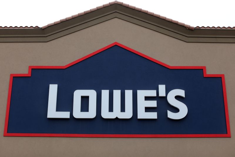 &copy; Reuters. FILE PHOTO: A Lowe's retail store is shown in Carlsbad, California, U.S., May 24, 2017. REUTERS/Mike Blake