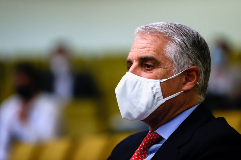 &copy; Reuters. El banquero italiano Andra Orcel durante la vista judicial sobre la retirada del banco español Santander de una oferta para nombrarlo consejero delegado celebrada en Madrid, España, el 19 de mayo de 2021. REUTERS/Juan Medina