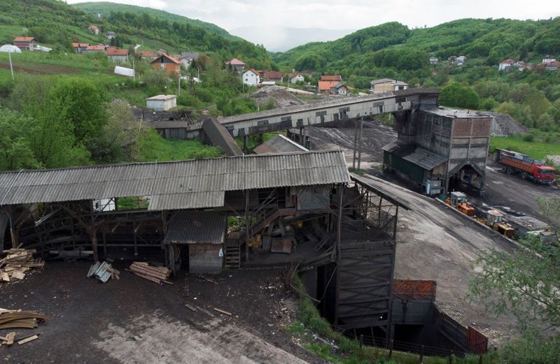 &copy; Reuters. Aerial view of coal mine Abid Lolic in Nova Bila, Bosnia and Herzegovina May 12, 2021. Picture taken May 12, 2021. Picture taken with drone. REUTERS/Dado Ruvic