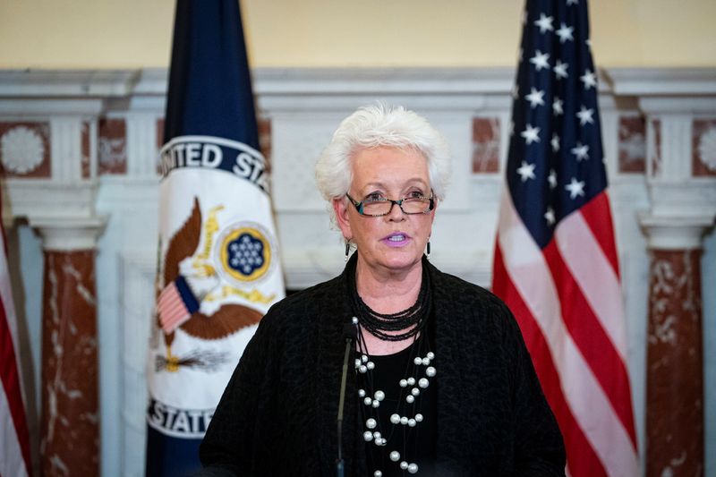 &copy; Reuters. جايل سميث المنسقة الأمريكي للاستجابة العالمية لفيروس كورونا تتحدث في مقر وزارة الخارجية بواشنطن في الخامس من أبريل نيسان 2021. صورة لرويترز م